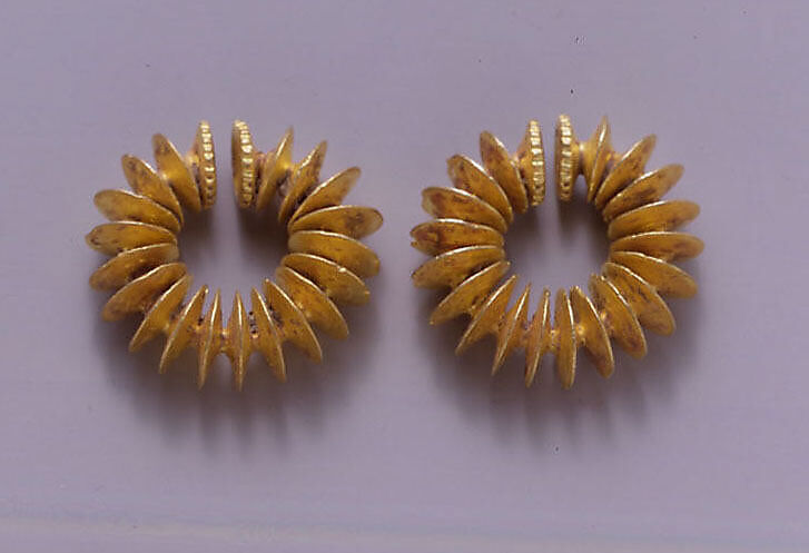 Pair of Ear Clips Composed of Fused Discs, Gold, Indonesia (Java) 