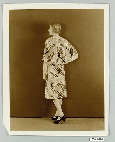 8 x 10 inch black and white photograph of model wearing dress made from Stehli Silks Americana Print collection.