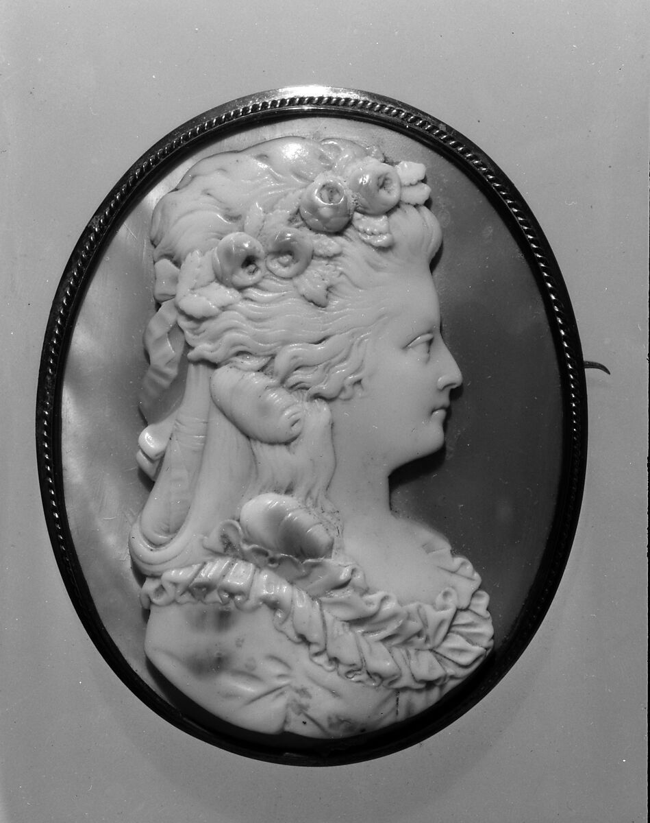 Cameo Portrait of Martha Washington, Ivory, mother-of-pearl, gold 