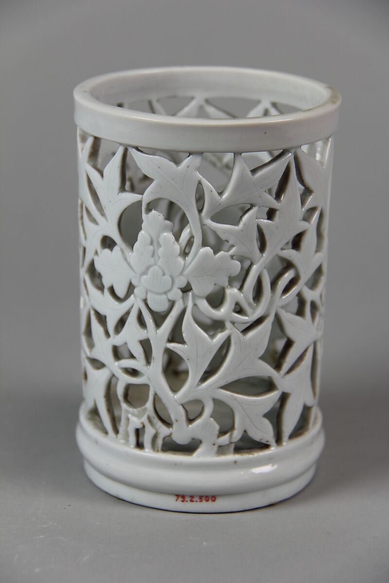 Brushpot, Porcelain with low-relief decoration under clear glaze, Dehua ware (blanc de chine), China 