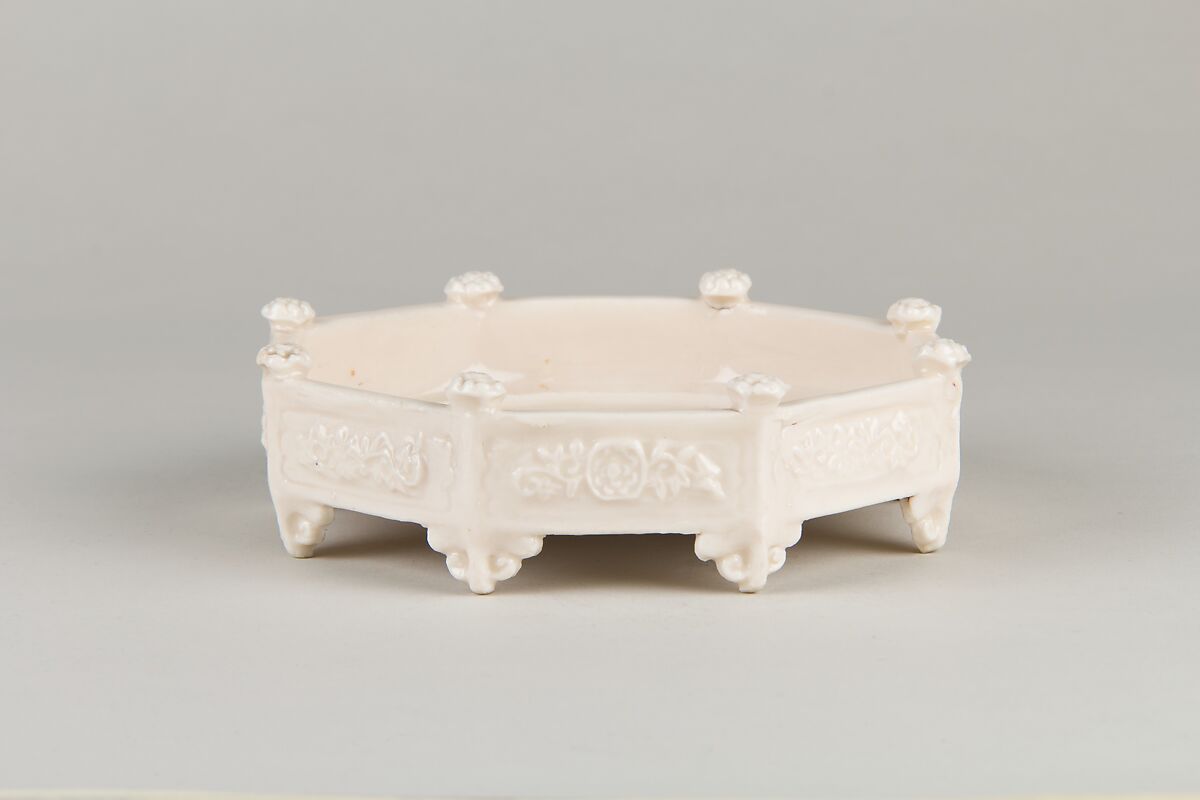 Stand, Porcelain with low-relief decoration under opaque yellow glaze, China 