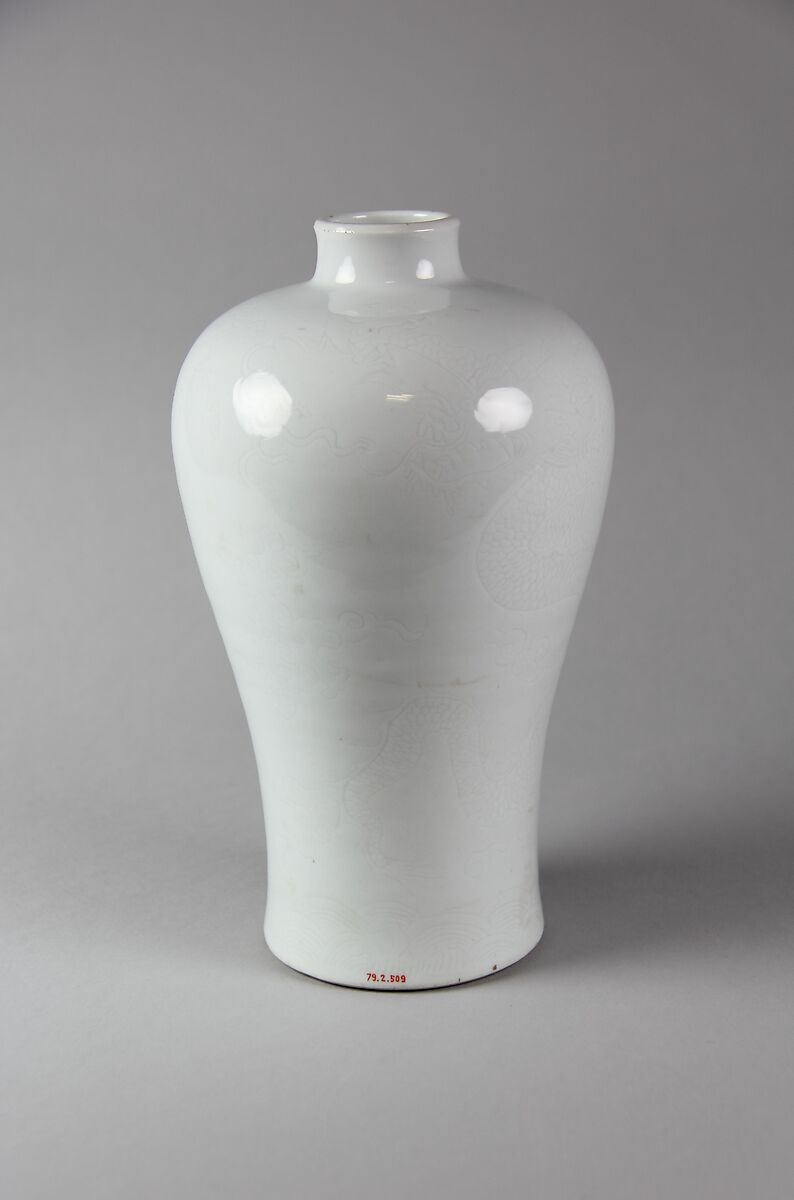 Meiping vase with dragon, Porcelain with incised decoration (Jingdezhen ware), China