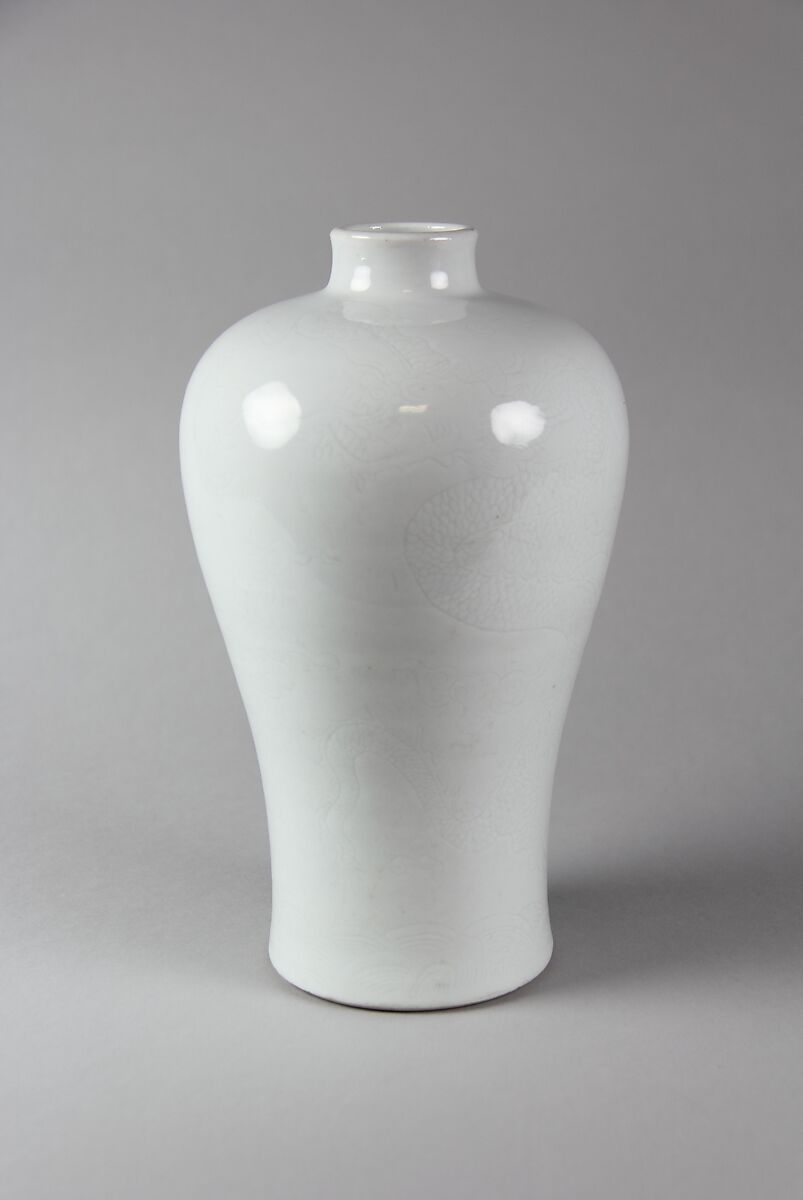Meiping vase with dragon, Porcelain with incised decoration (Jingdezhen ware), China 