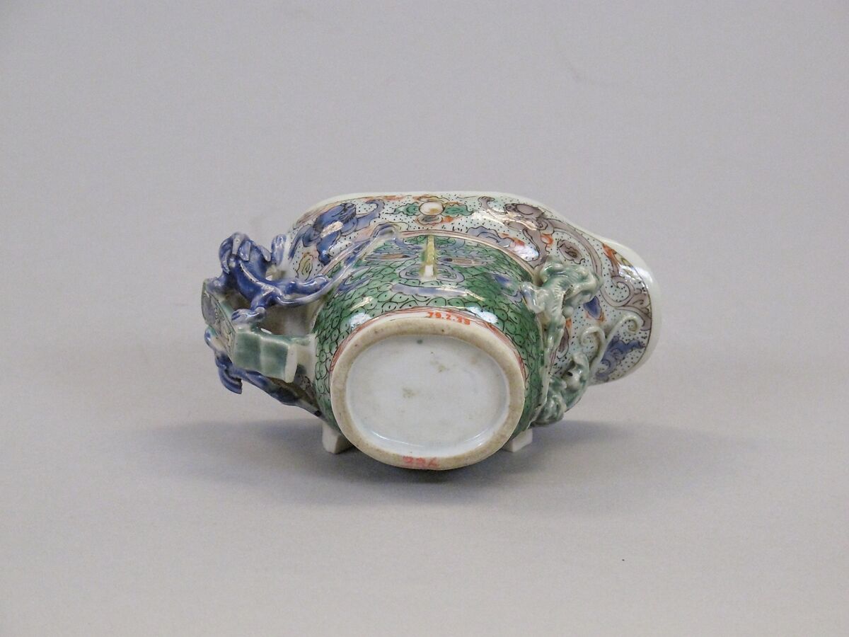 Sacrificial Cup, Porcelain painted in overglaze polychrome enamels, China