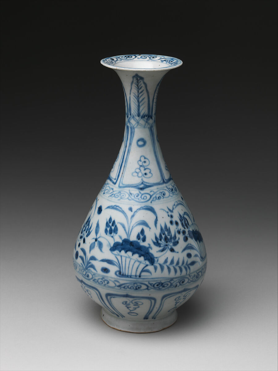 Flask with Lotus Pond, Porcelain painted with cobalt blue under transparent glaze (Jingdezhen ware), China