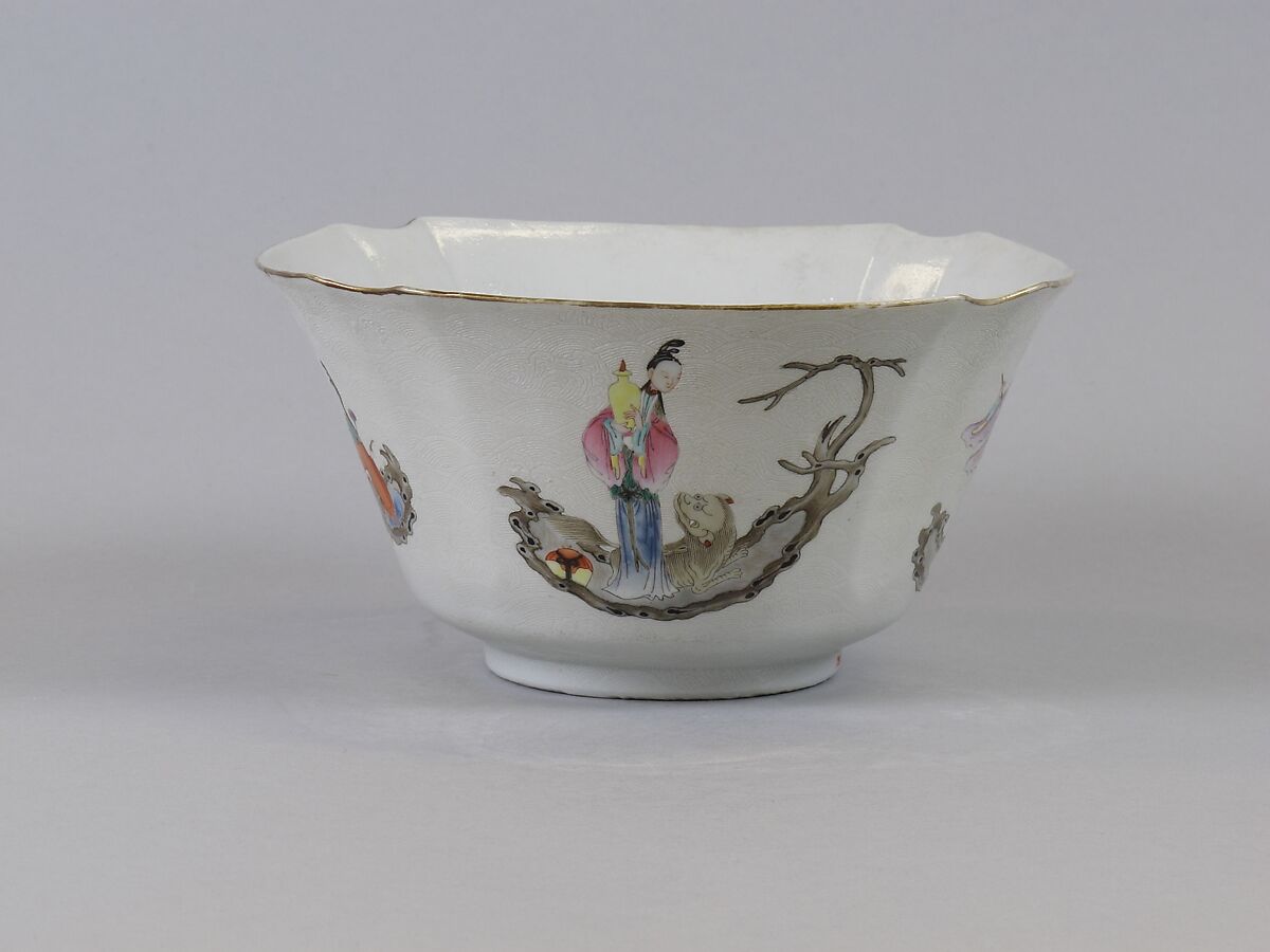 Bowl, Porcelain painted in overglaze enamels, with engraved decoration, China