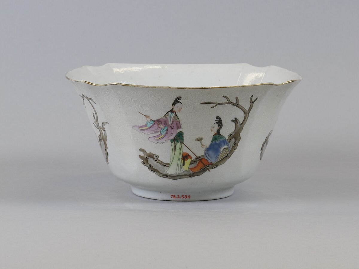 Bowl, Porcelain painted in overglaze enamels, with engraved decoration, China