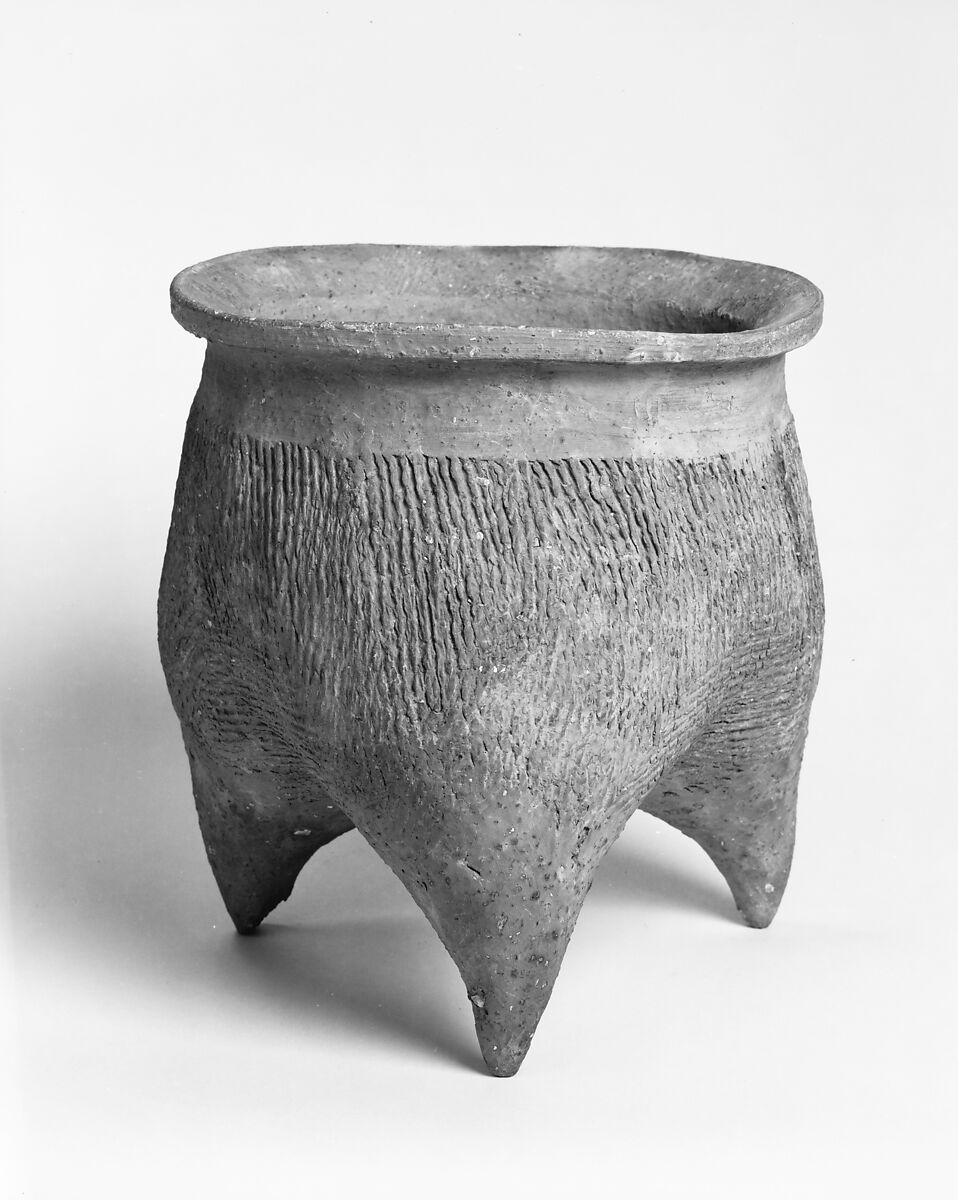 Lobed cooking cauldron (Li ), Earthenware with comb striations, China 