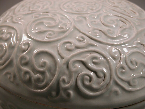 Covered Box (copy of Chinese Yuan dynasty 14th century made in Thailand in 1984), Porcelain with relief decoration under bluish white glaze, Thailand