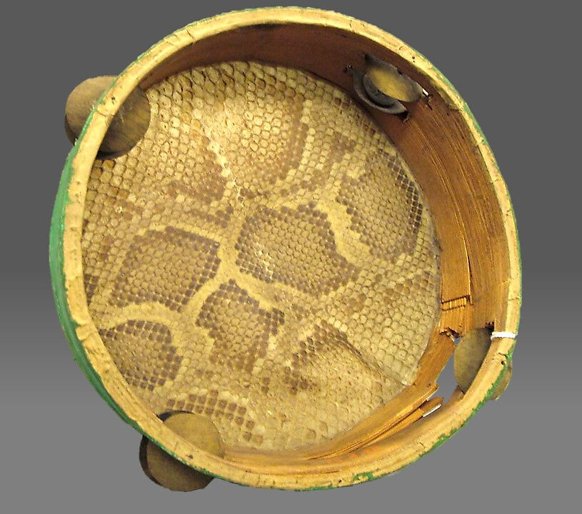 Ch'in Sian, Wood, snake skin, brass., Chinese