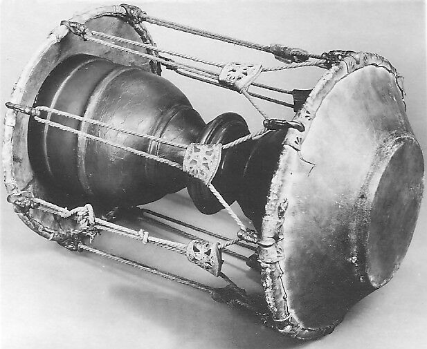 Changgo (장구 ), Wood, hide, rope, metal, Korean