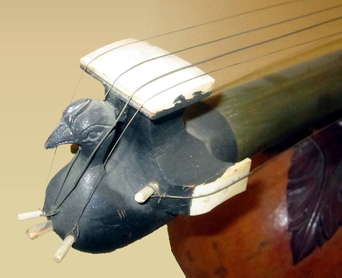 Mahati Vina, Wood, metal, parchment, horse hair, Indian (North)