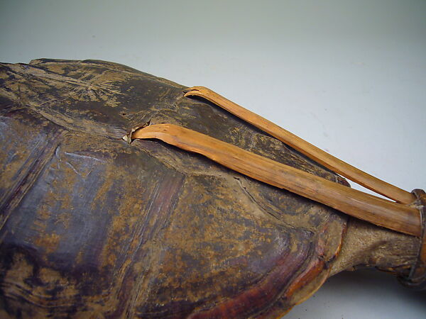 Kastáwēˀshæˀ (Ga-Nó-Wa Gustáh We Seh), Shell, cherry pits ?, wood, leather, Native American (Iroquois)