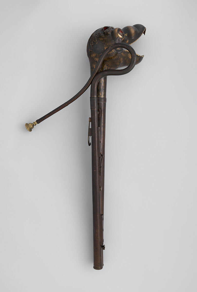 Upright Serpent in D, Brass, paint, Italian