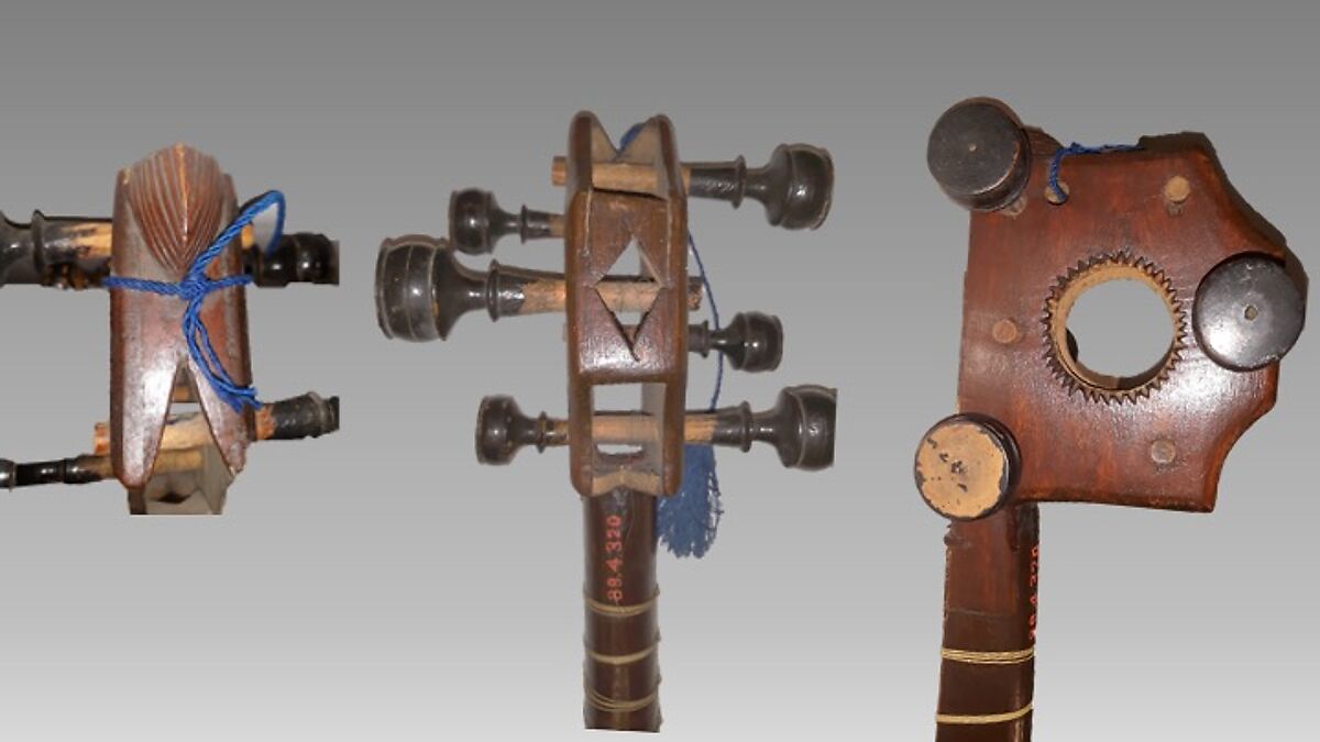 Tar, Wood, skin, metal, gut, mother-of-pearl, Armenian or Georgian