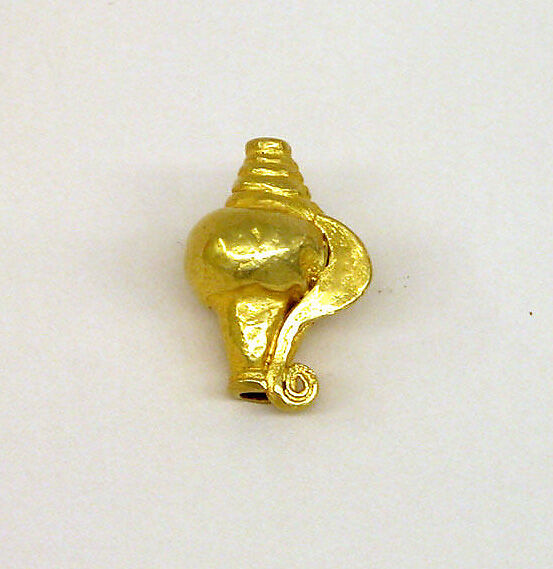 Pendant in the Shape of a Shankha, Gold, Indonesia (Java) 