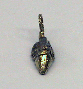 Pair of Small Pendants in Piscine Shape, Gold, Indonesia (Java)