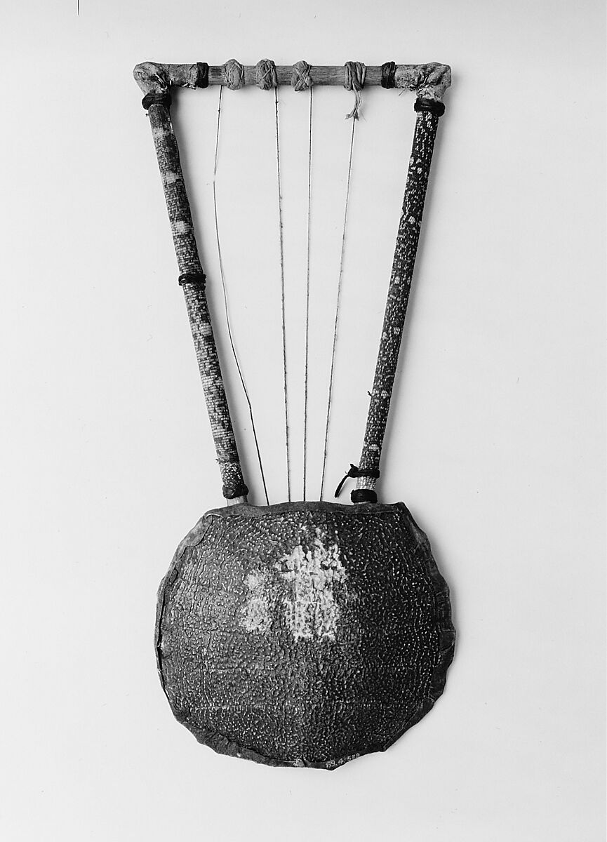 Bowl Lyre, Tortoiseshell, skin, wood, leather, probably Ethiopian