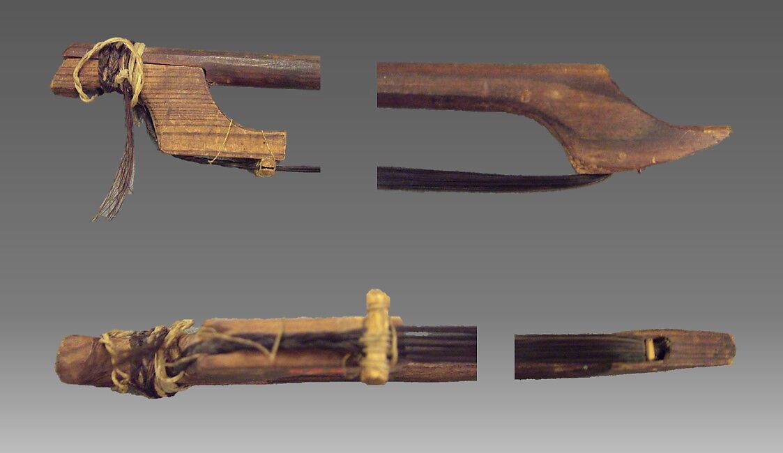 Raberi (folk violin), Wood (yellow pine), horse hair, Native American (Rarámuri / Tarahumara)