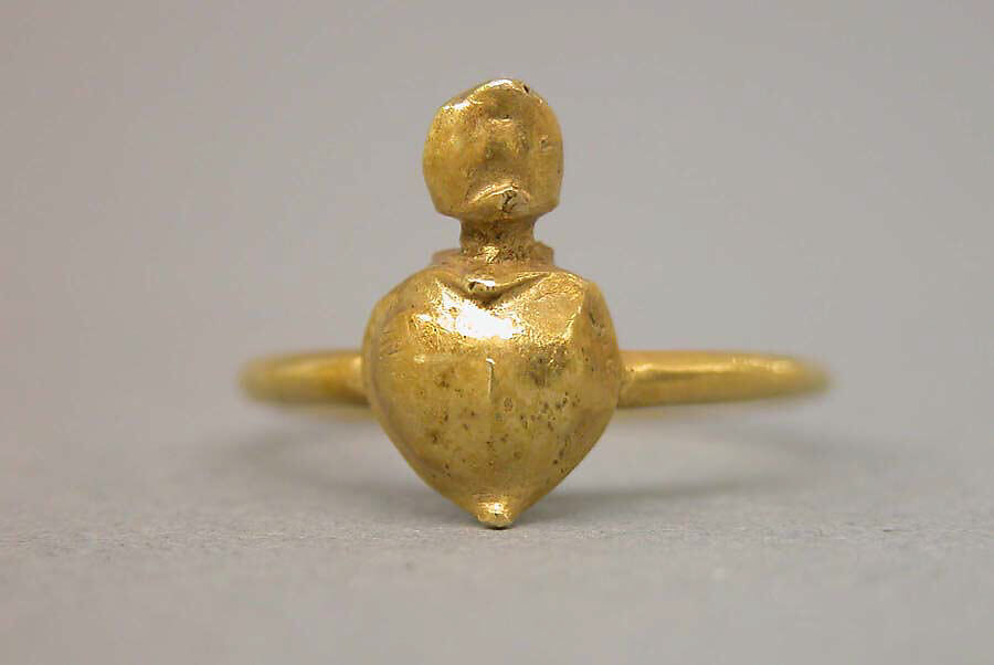 Ring with Bezel Composed of Tortoise Motif, Gold, Indonesia (Java)