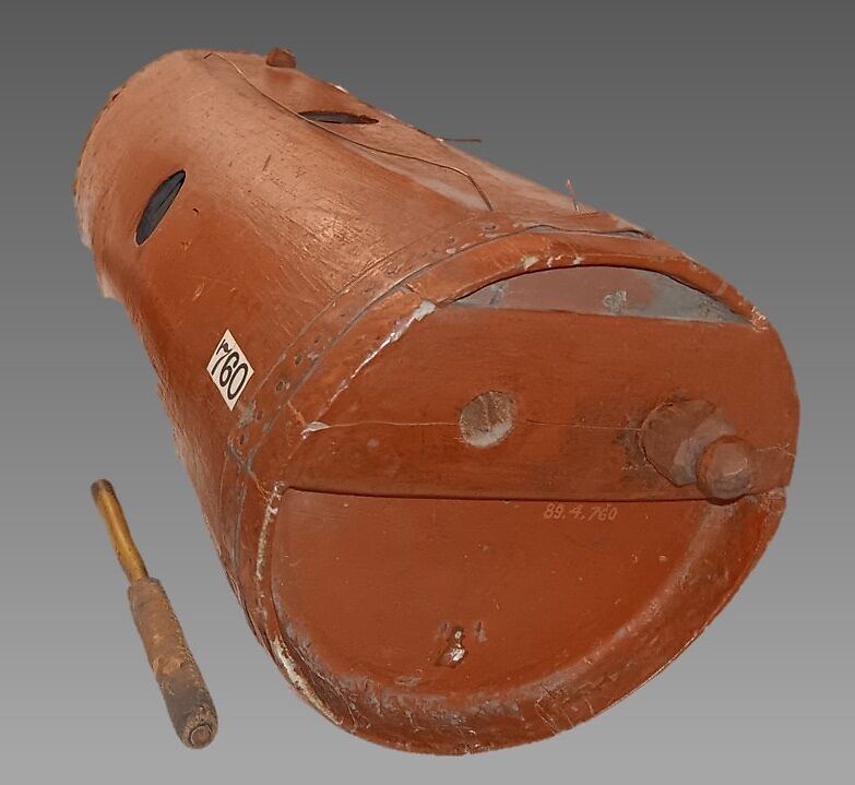 Tube Zither, Wood, paint, wire, Indonesian (West Sumatra)