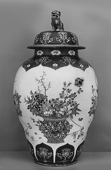 Covered jar with baskets of flowers, Porcelain painted in overglaze polychrome enamels (Jingdezhen ware), China 