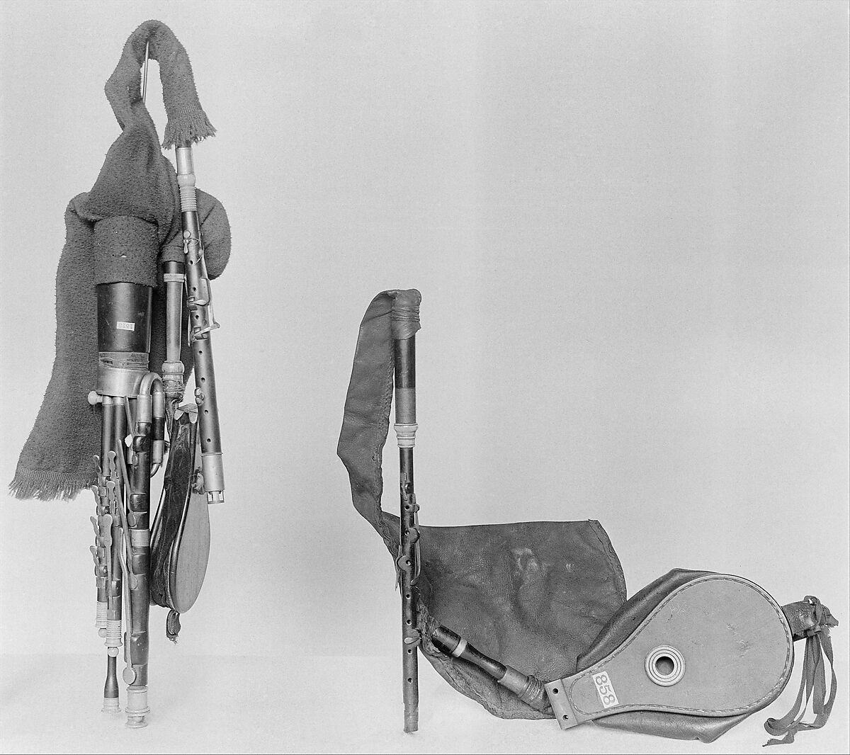 Uilleann Pipe, Sheepskin, ivory, brass, wood, leather, Irish