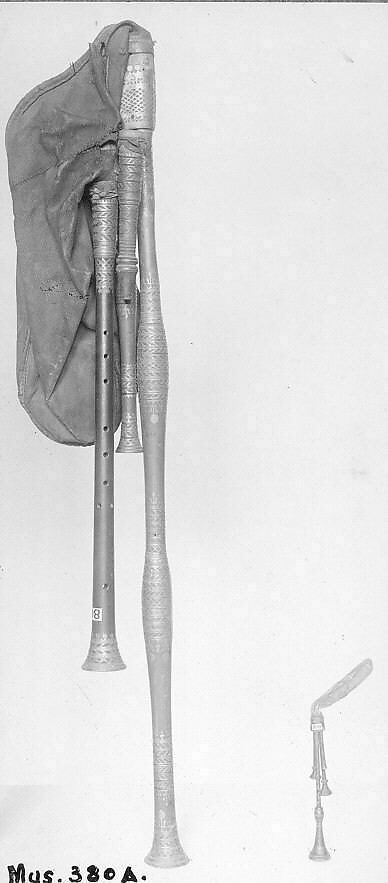 Cornemuse, wood, sheep or goatskin, pewter, French