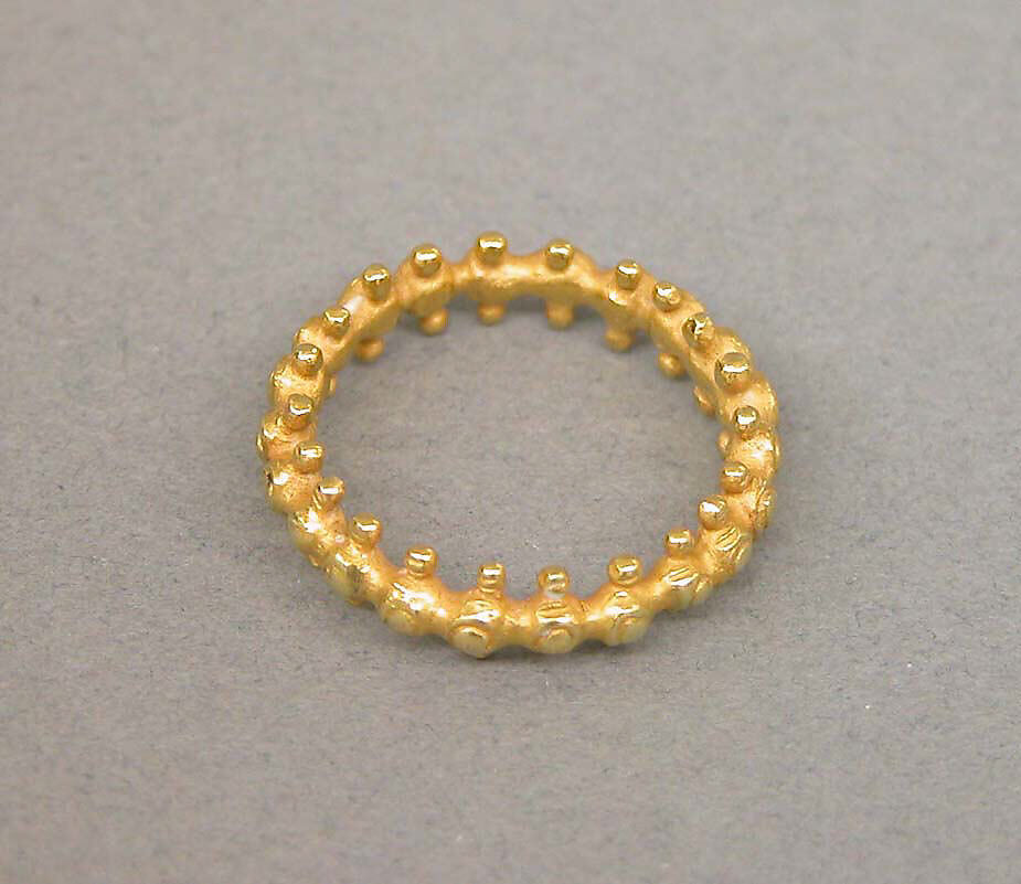 Ring Composed of Continuous Keben Fruit Motifs, Gold, Indonesia (Java) 