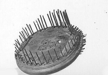 Nail Violin, Wood, metal, European