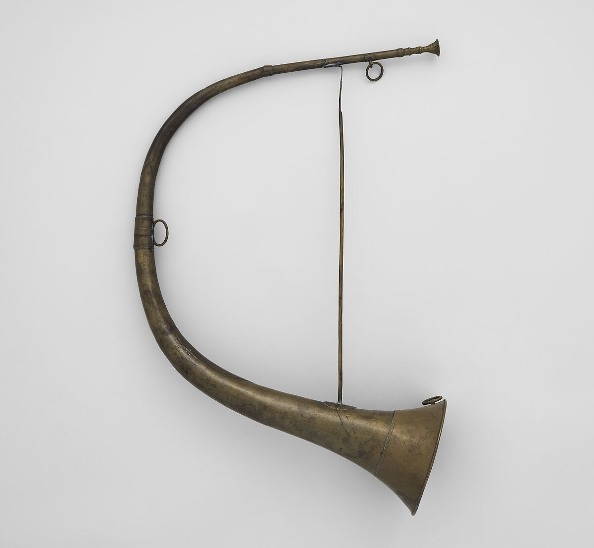 Hunting horn outlet instrument