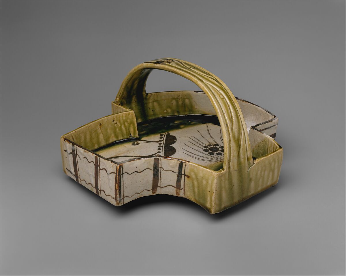 織部扇面形手鉢, Stoneware with iron brown under transparent glaze and copper-green glaze (Mino ware, Oribe type), Japan