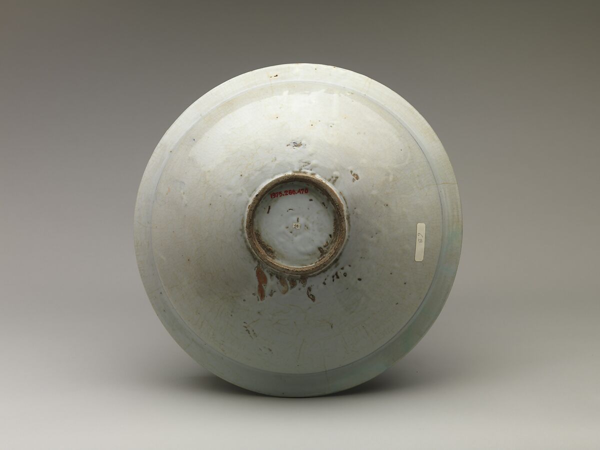 Large Dish (Ōzara) with Birds on a Tree, Porcelain with cobalt blue under transparent glaze (Hizen ware, Arita type), Japan