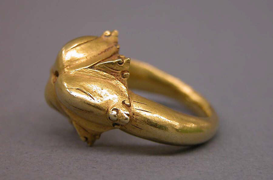 Ring with Lotus Motif, Gold, Indonesia (Java)