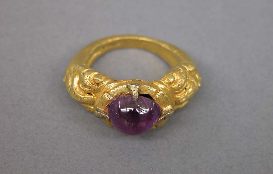 Ring with Inset Purple Oval-shaped Stone, Gold with purple stone, Indonesia (Java) 