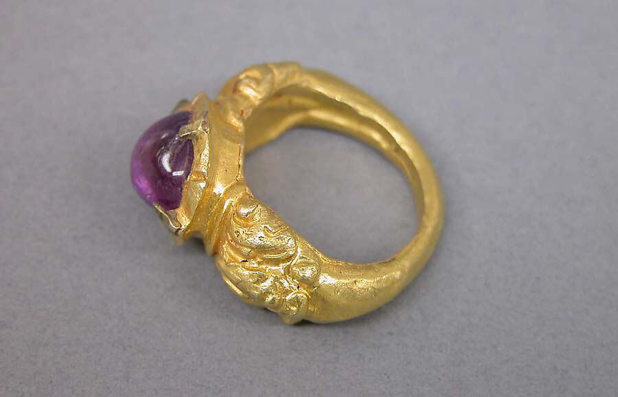 Ring with Inset Purple Oval-shaped Stone, Gold with purple stone, Indonesia (Java)