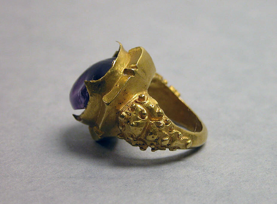 Ring with Purple Circular Stone, Gold with purple stone, Indonesia (Java) 