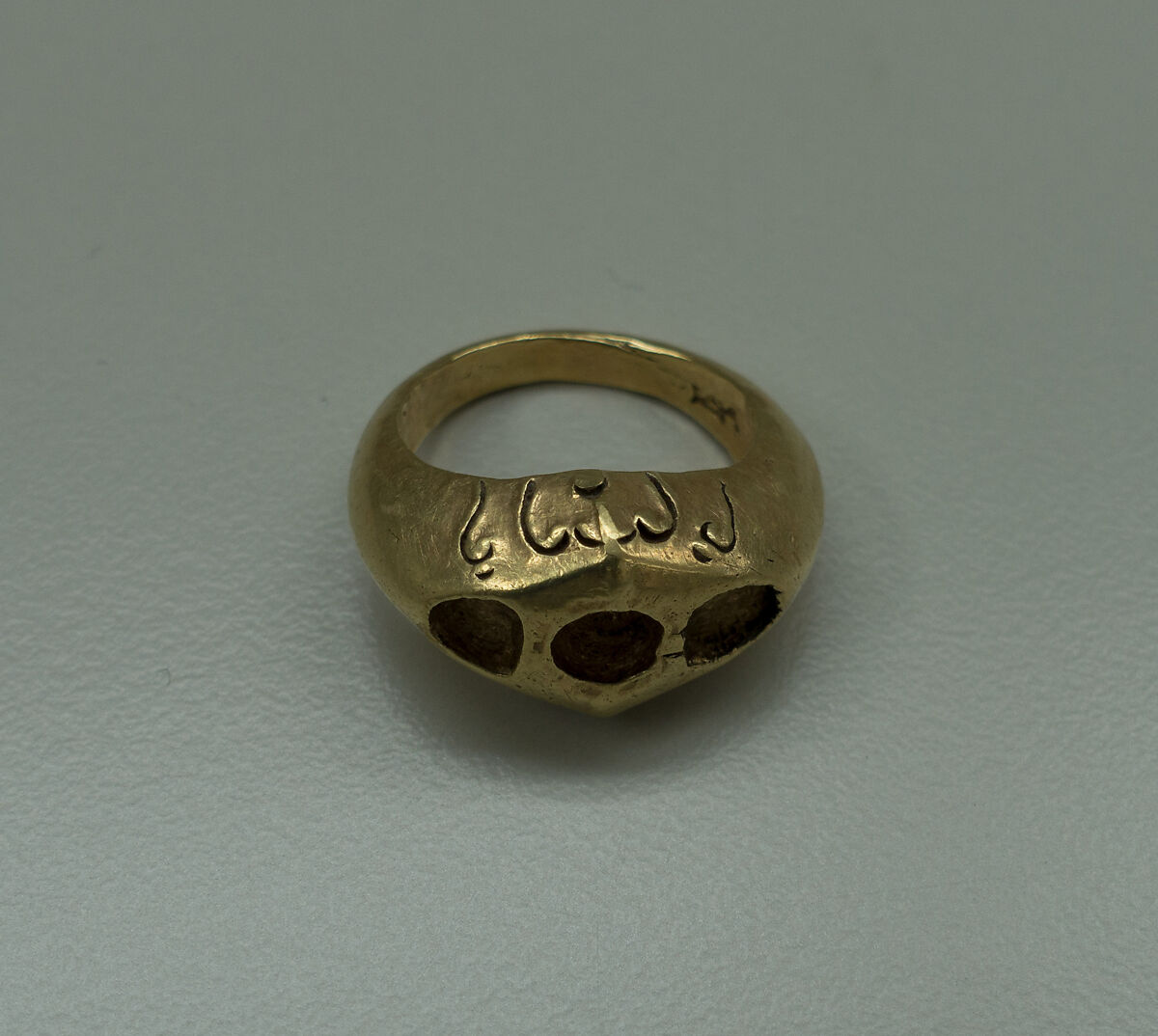 Ring with Lozenge-Shaped Bezel and O.J. Inscription, Gold, Indonesia (Java)