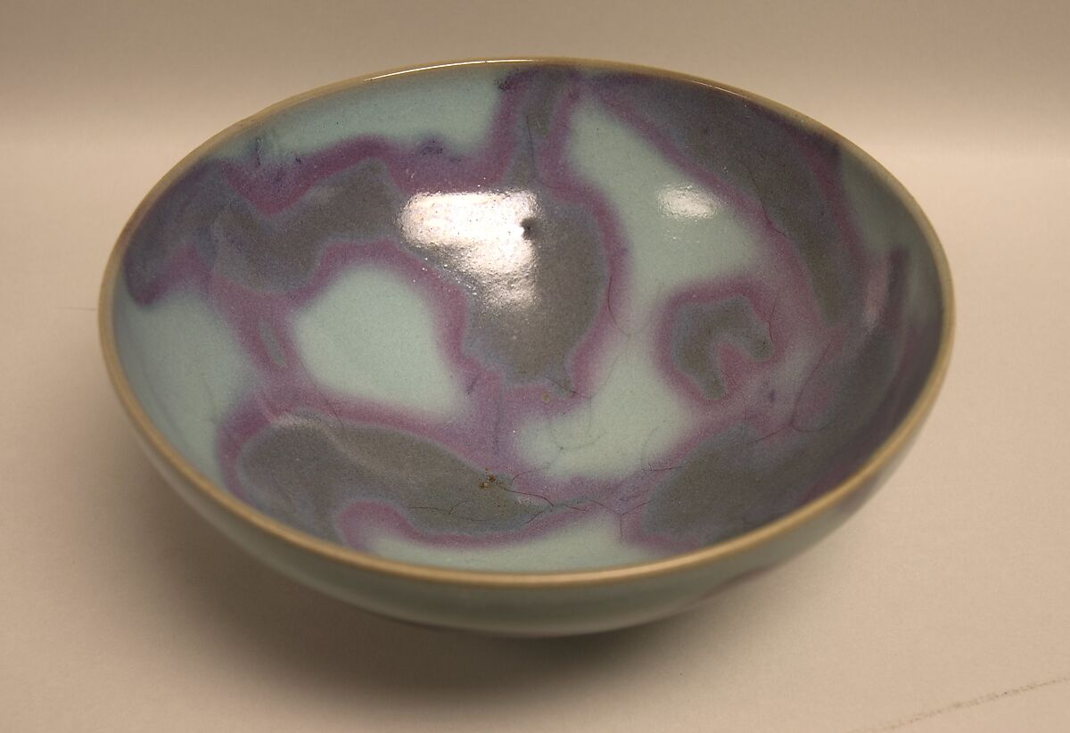 Bowl, Porcelain with glaze and copper-red splash (Jun ware), China