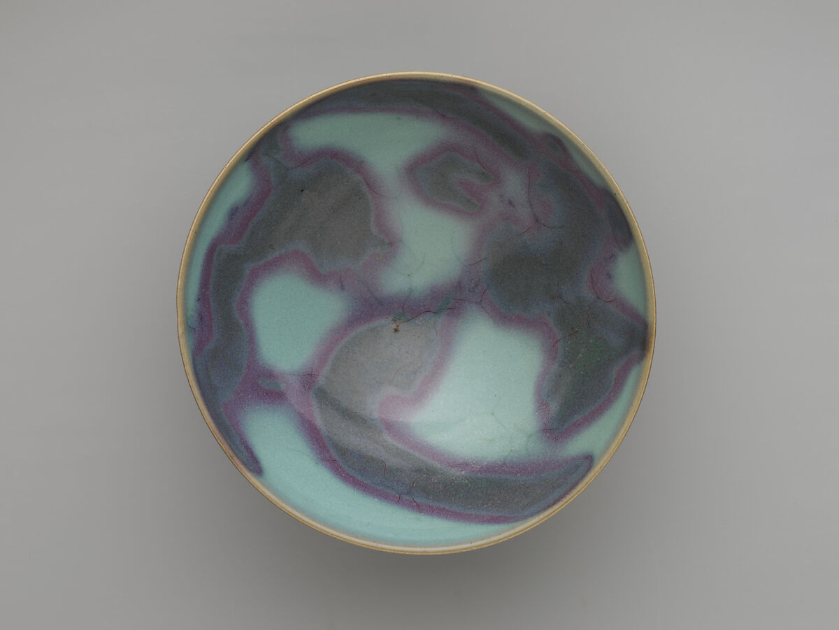 Bowl, Porcelain with glaze and copper-red splash (Jun ware), China