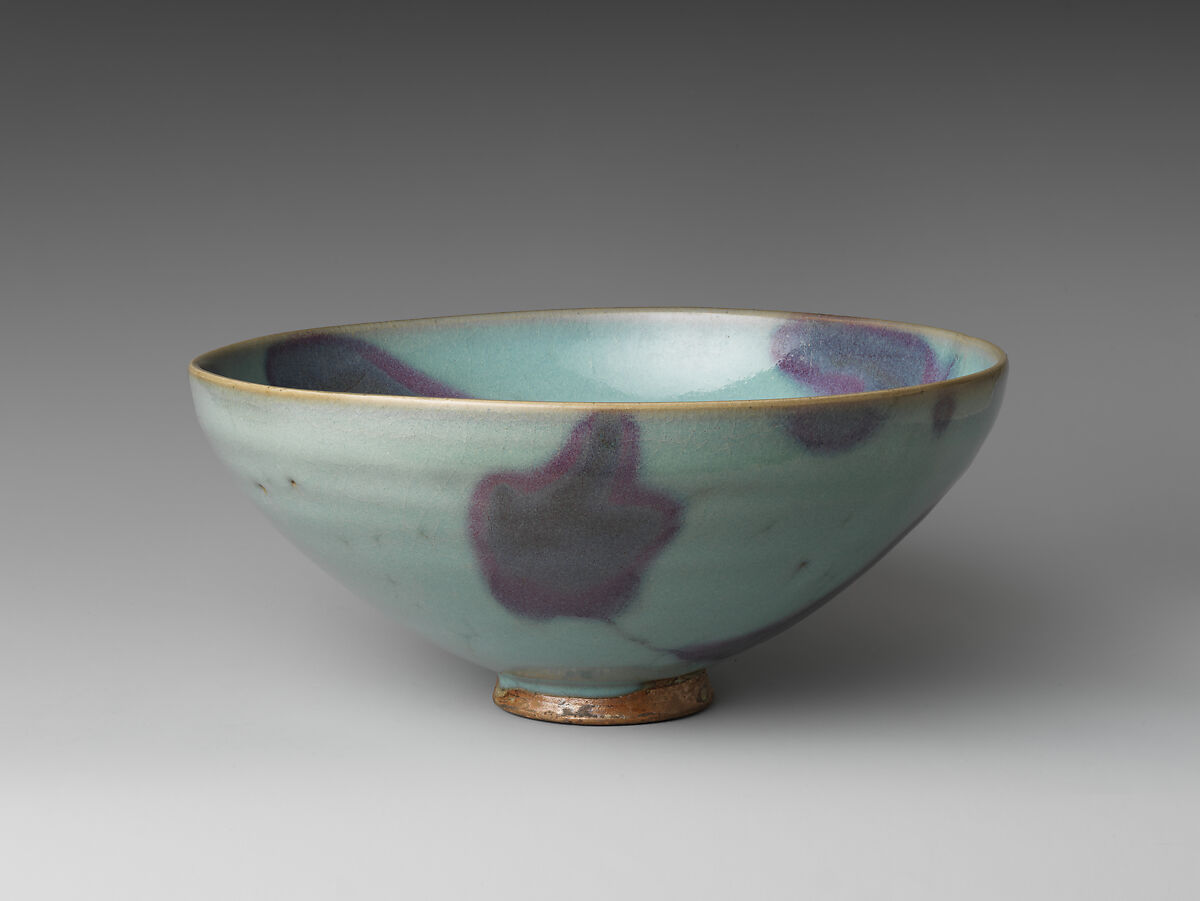 Bowl, Porcelain with glaze and copper-red splash (Jun ware), China