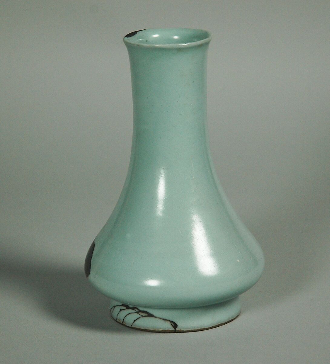 Vase, Stoneware with crackled glaze (Longquan ware), China