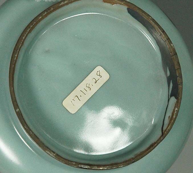 Vase, Stoneware with crackled glaze (Longquan ware), China