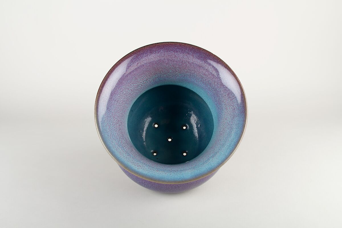 Flower Pot, Stoneware with variegated glaze ("numbered Jun" ware), China