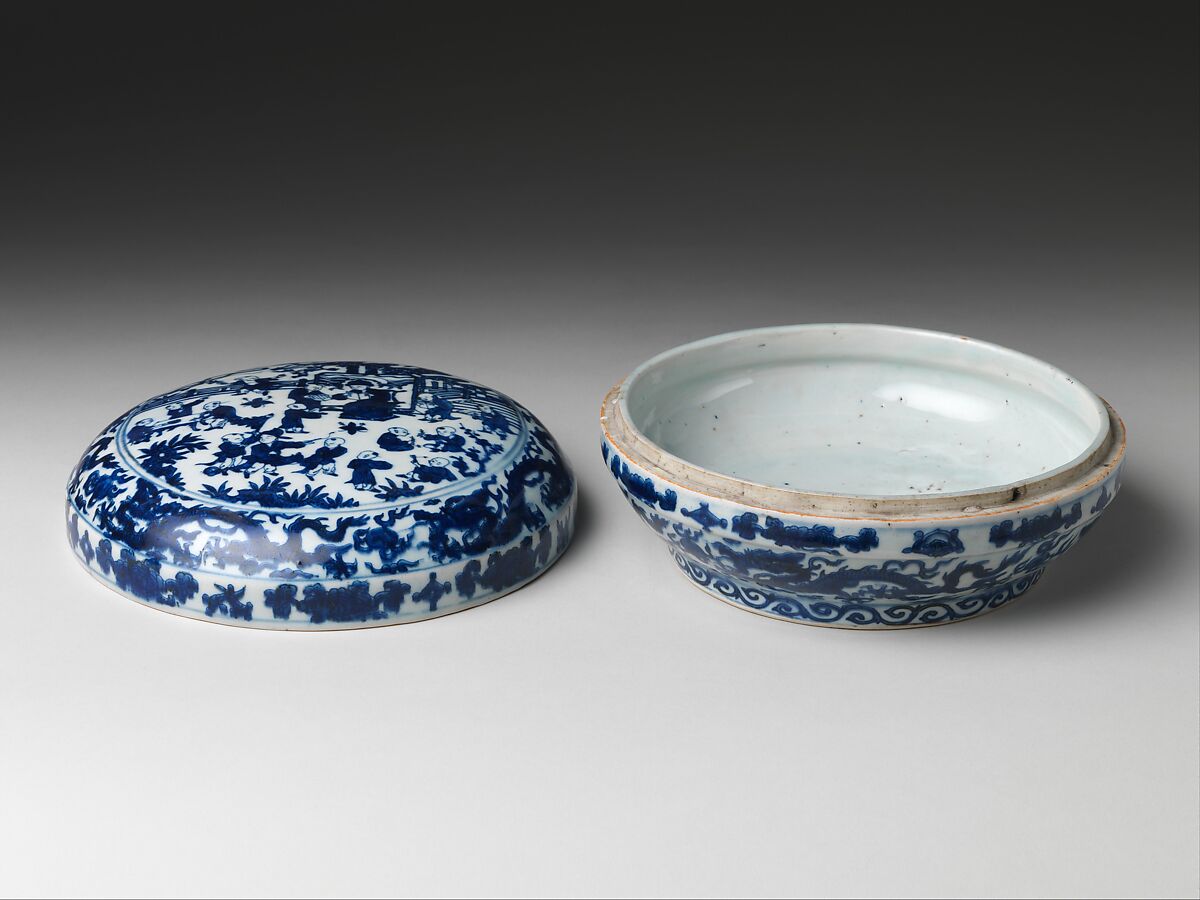 Box with Boys Playing in Garden, Porcelain painted with cobalt blue under transparent glaze (Jingdezhen ware), China