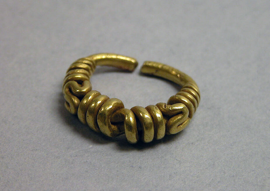 Ring with Twisted Coil Motif, Gold, Indonesia (Java) 