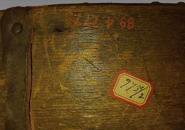 Stopped double pipe with bellows, Wood (red cear or spruce), leather, metal, resin, Native American (Northwest Coast)