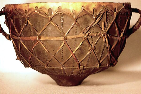 Tambari?, Iron, hide, probably Nigerian