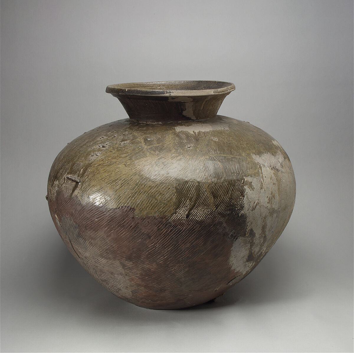 Jar, Stoneware with natural ash glaze and incised decoration (Sue ware), Japan 