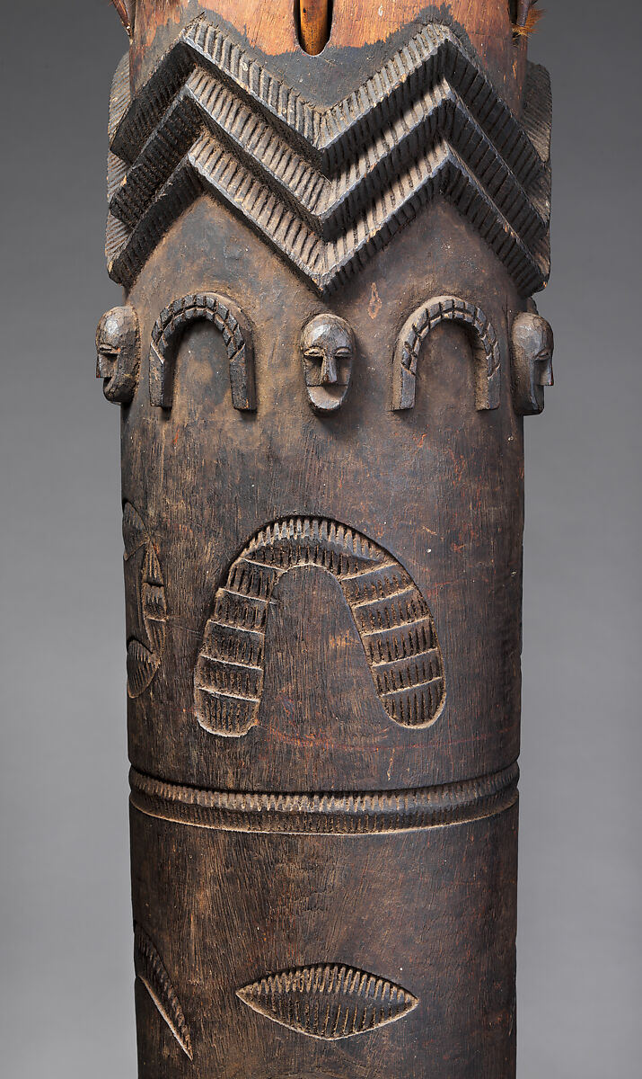 Fokwé (long drum), Wood, fur, Attie people, Akan cluster
